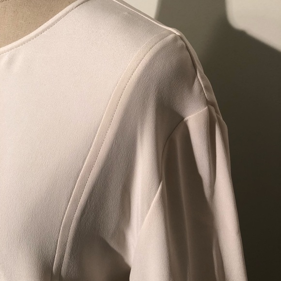 Neiman Marcus Winter White Washable Silk Blouse - Picture 2 of 8